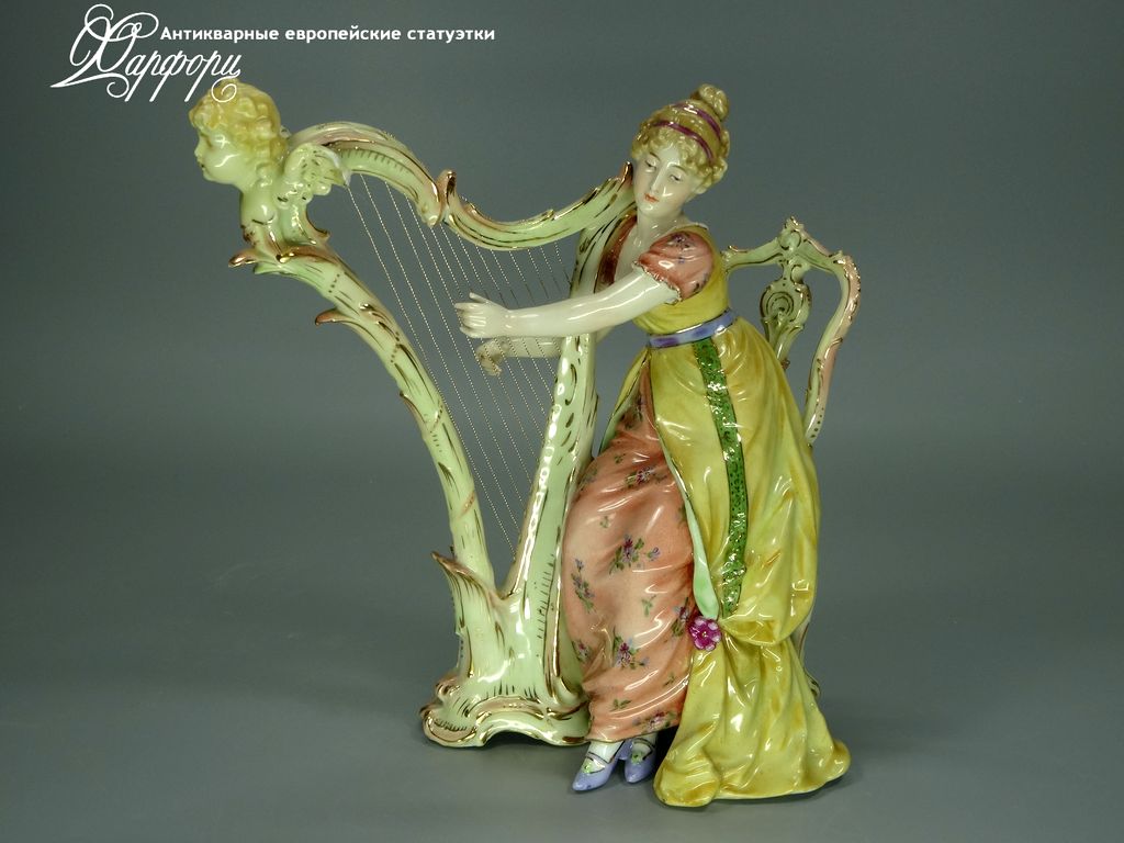 Купить фарфоровые статуэтки Royal Worcester, Арфистка, Англия